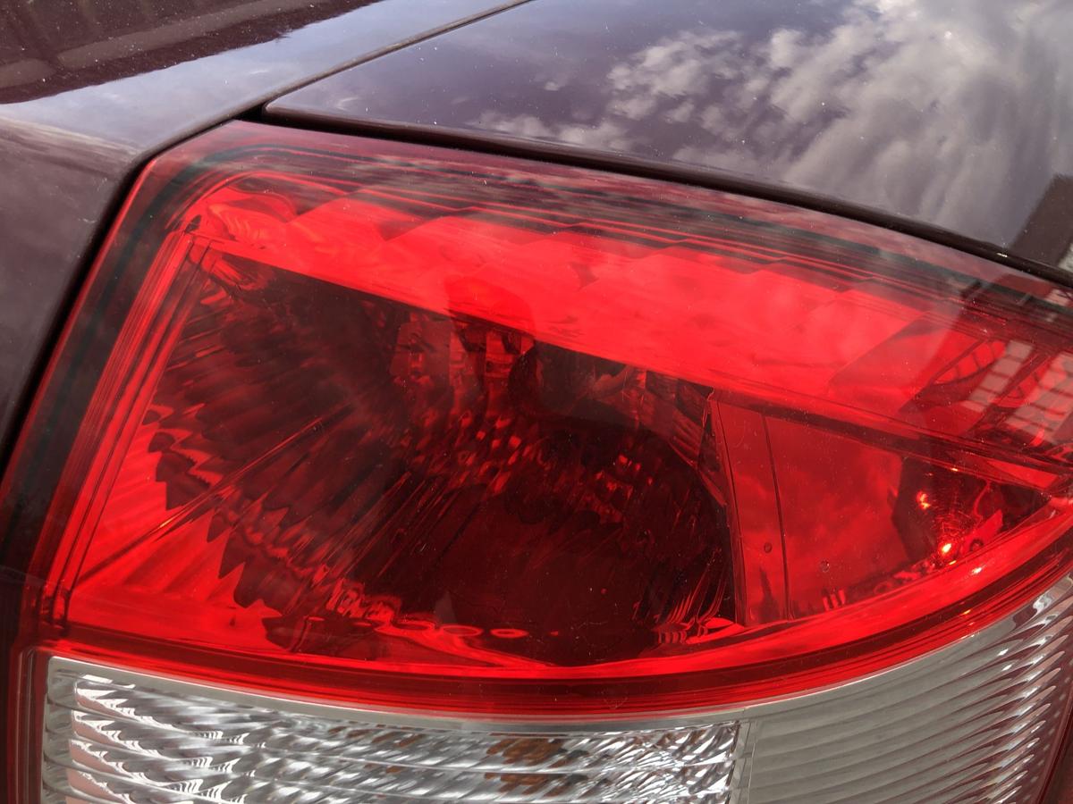 Suzuki SX4 Stufenheck R&uuml;ckleuchte rechts R&uuml;cklicht Heckleuchte Limo 4-t&uuml;rer