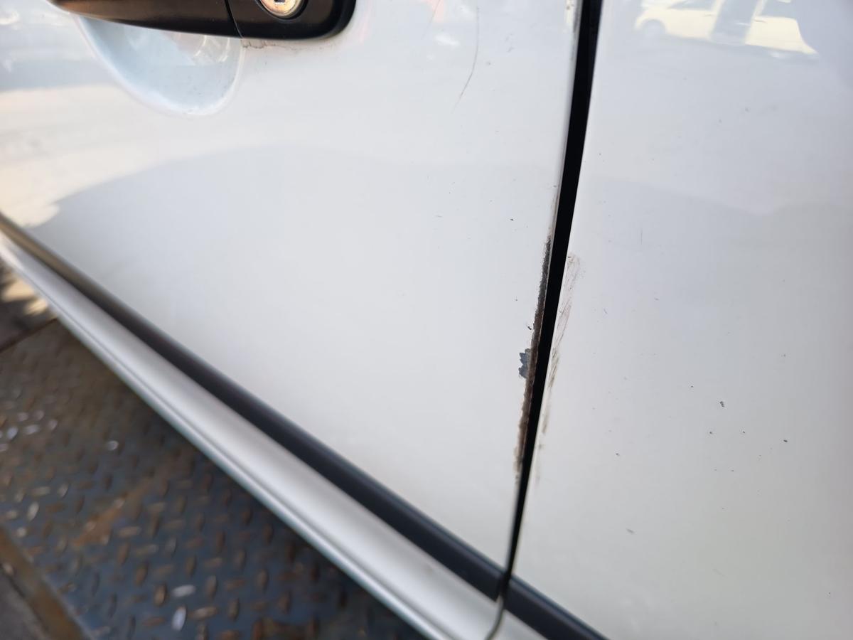 VW Polo 9N3 original T&uuml;r links Fahrer 3t&uuml;rer B9A Candywei&szlig; Bj 2009