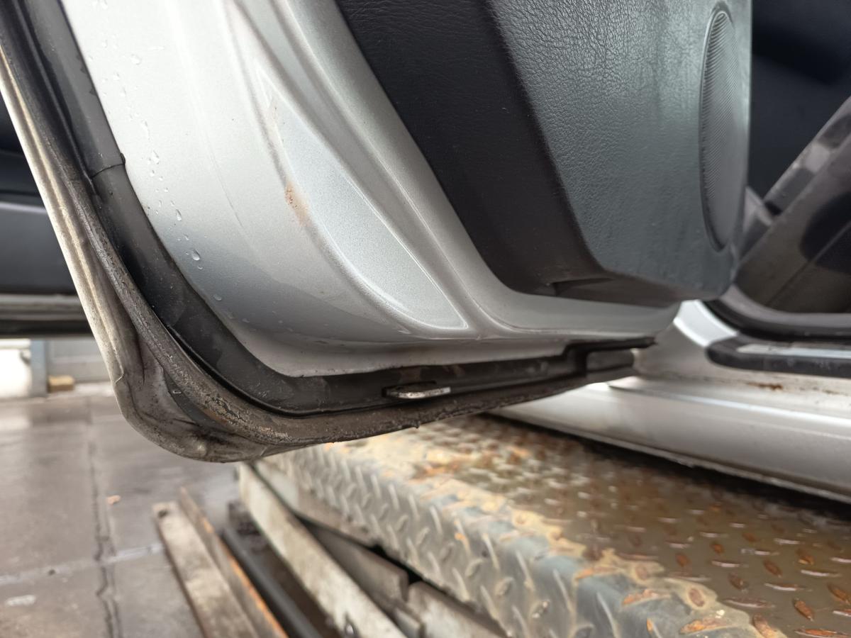 VW Golf IV Variant original T&uuml;r hinten links Fond A7W Reflexsilber Bj 2003