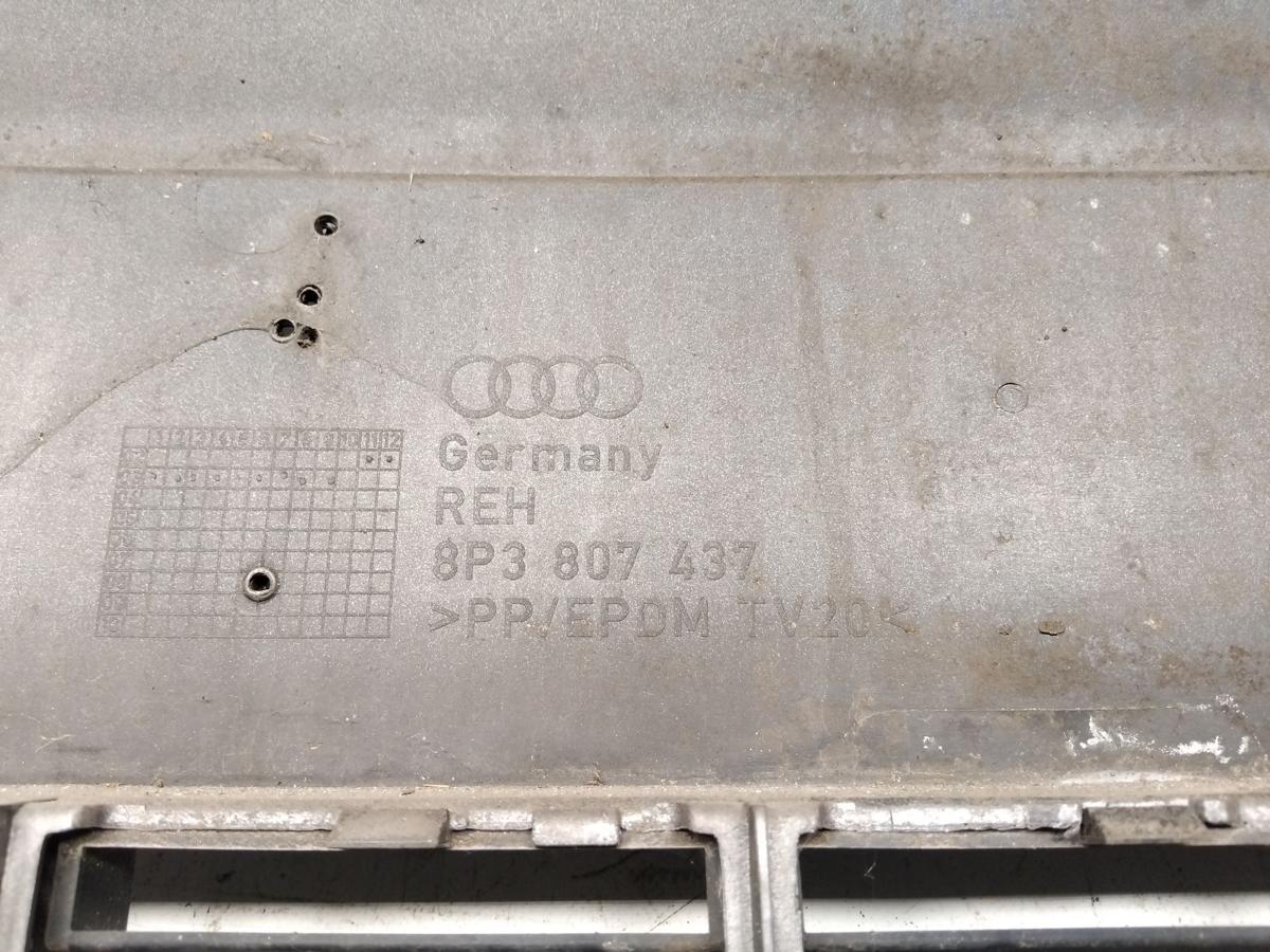 Audi A3 8P original Sto&szlig;stange Sto&szlig;f&auml;nger vorn akoyasilber LY7H BJ2003 3-T&uuml;rer