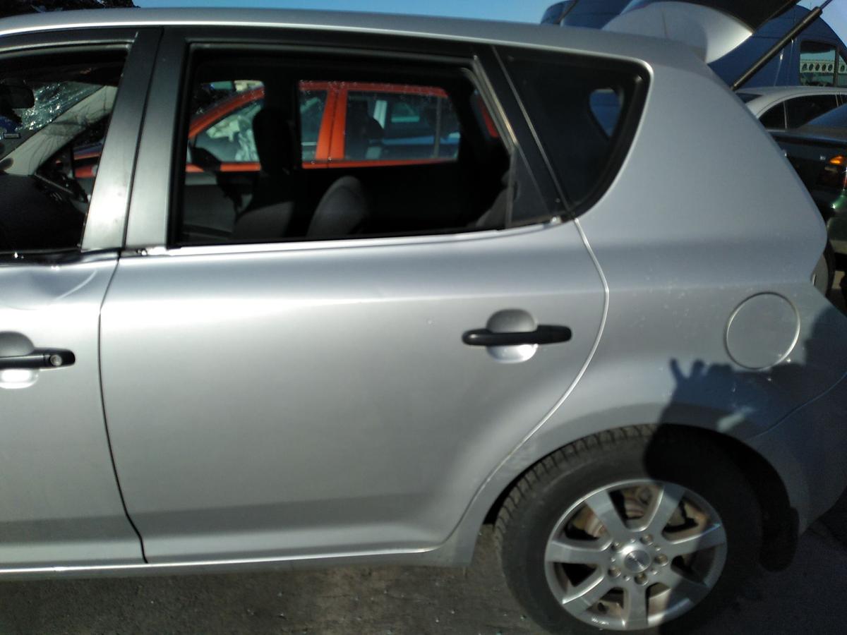 Kia Ceed ED T&uuml;r hinten links silber 9S machine silver 5-t&uuml;rig Flie&szlig;heck Bj.2009