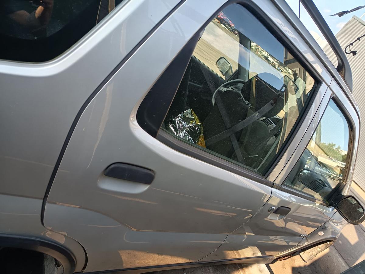 Suzuki Ignis II X45 orig Tür hinten rechts mit Anbauteilen ZCC Silky Silver met