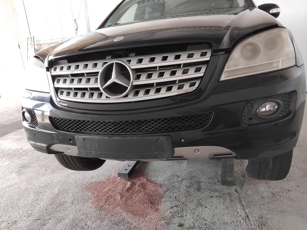 Mercedes ML164 original Stossfänger Stoßstange vorn SRA PDC BJ2006 197 obsidianschwarz