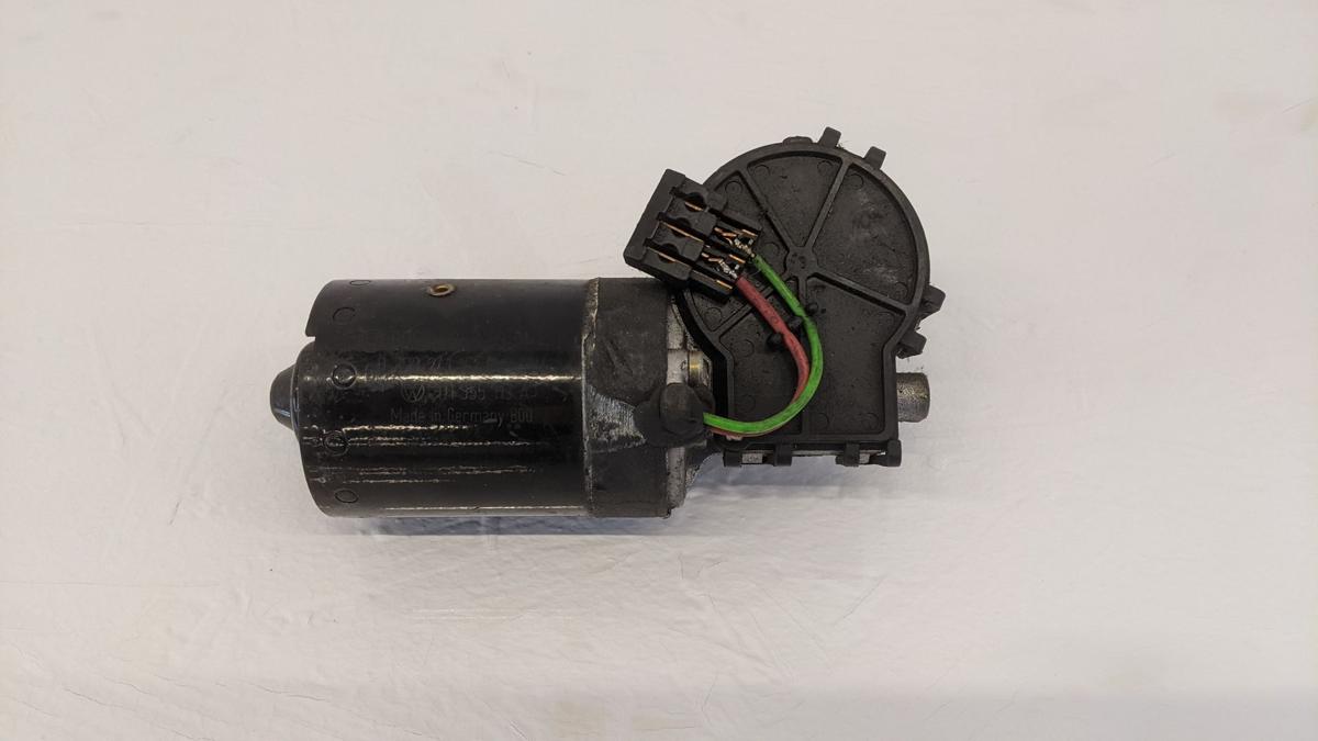 VW Golf 4 IV 1J Bj.02 Wischermotor vorn 1J1955113A Bosch 0390241151