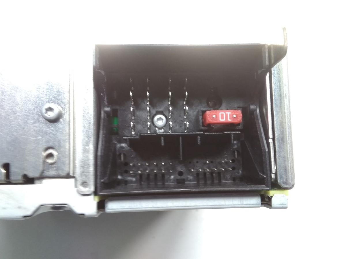 Audi A3 8P Facelift original Radio Chorus EU AB-2 8P0035152F Bj.2013