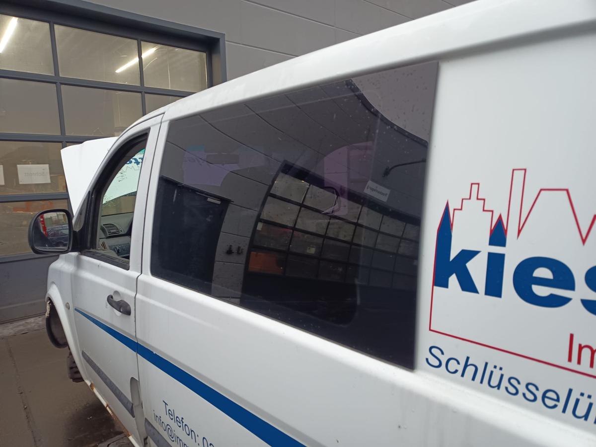 Mercedes Vito W639 original Seitenscheibe links Fond get&ouml;nt Bj 2007