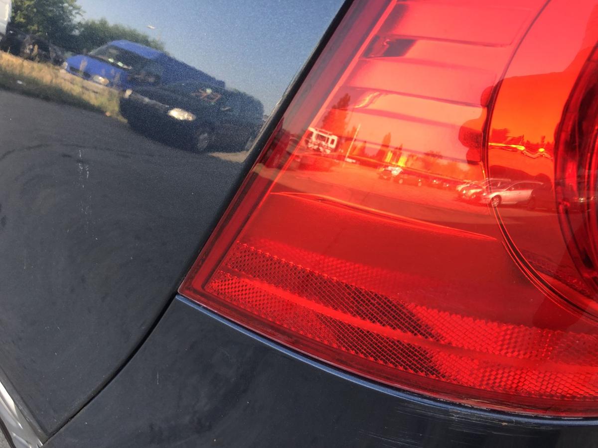VW Golf 5 V 1K R&uuml;ckleuchte links au&szlig;en R&uuml;cklicht Heckleuchte f&uuml;r 3 und 5 t&uuml;rer