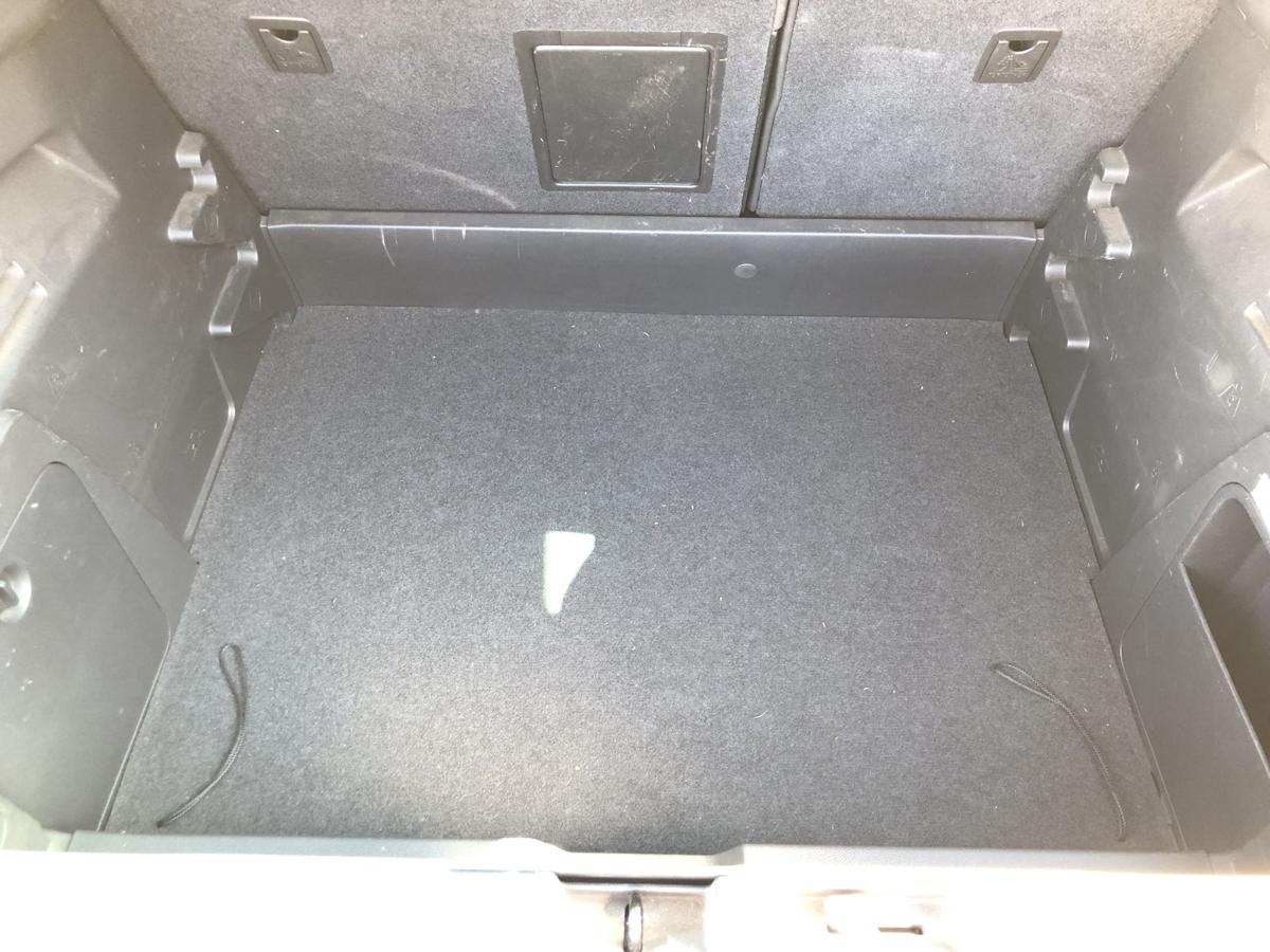 Peugeot 3008 I Typ 0U Bodenbelag Teppich Kofferraum Abdeckung Pannenset