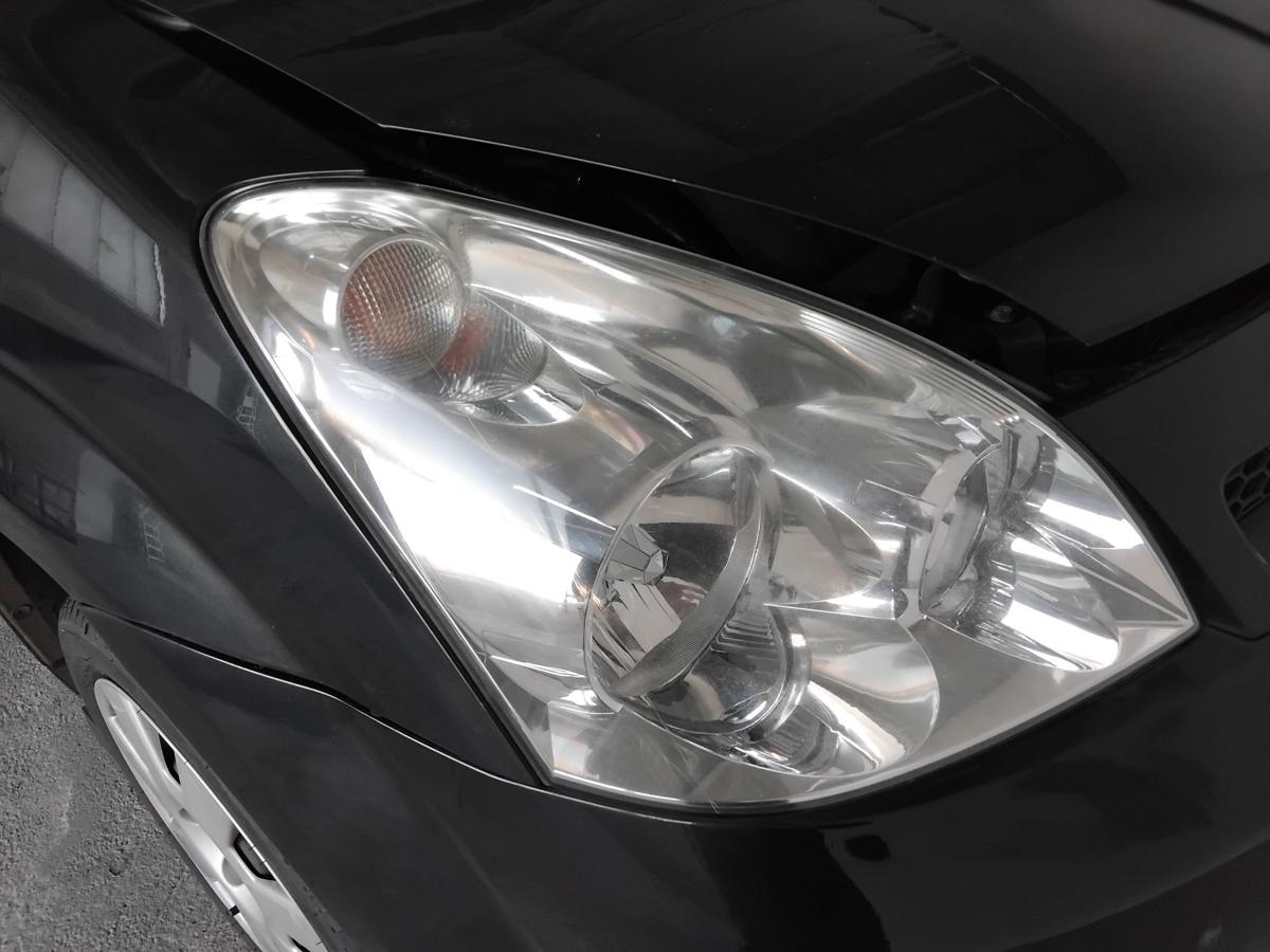 Toyota Corolla Verso II AUR10 orig.Scheinwerfer rechts Halogen mit LWR BJ2006