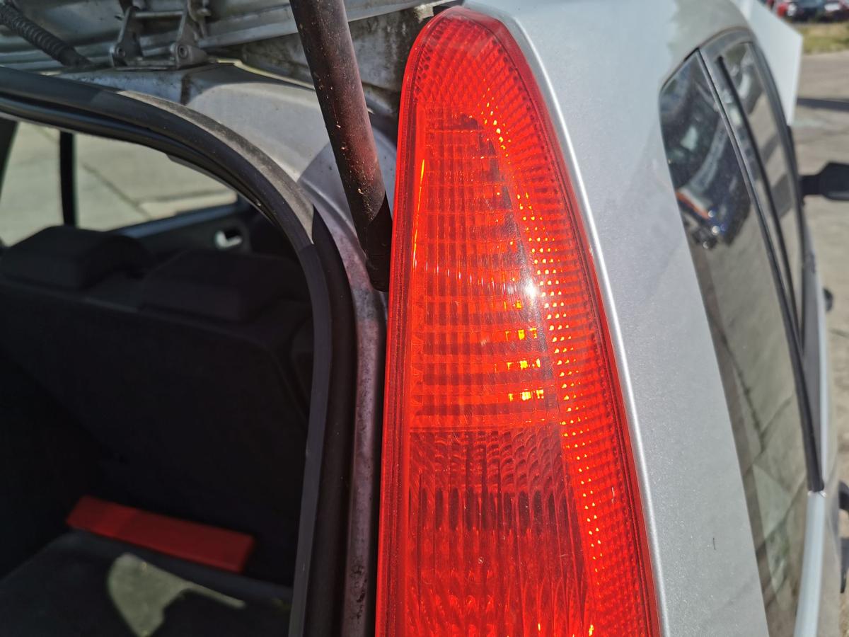 Ford Fusion JU2 Rückleuchte Schlussleuchte Rücklicht Lampe hinten rechts bis 05