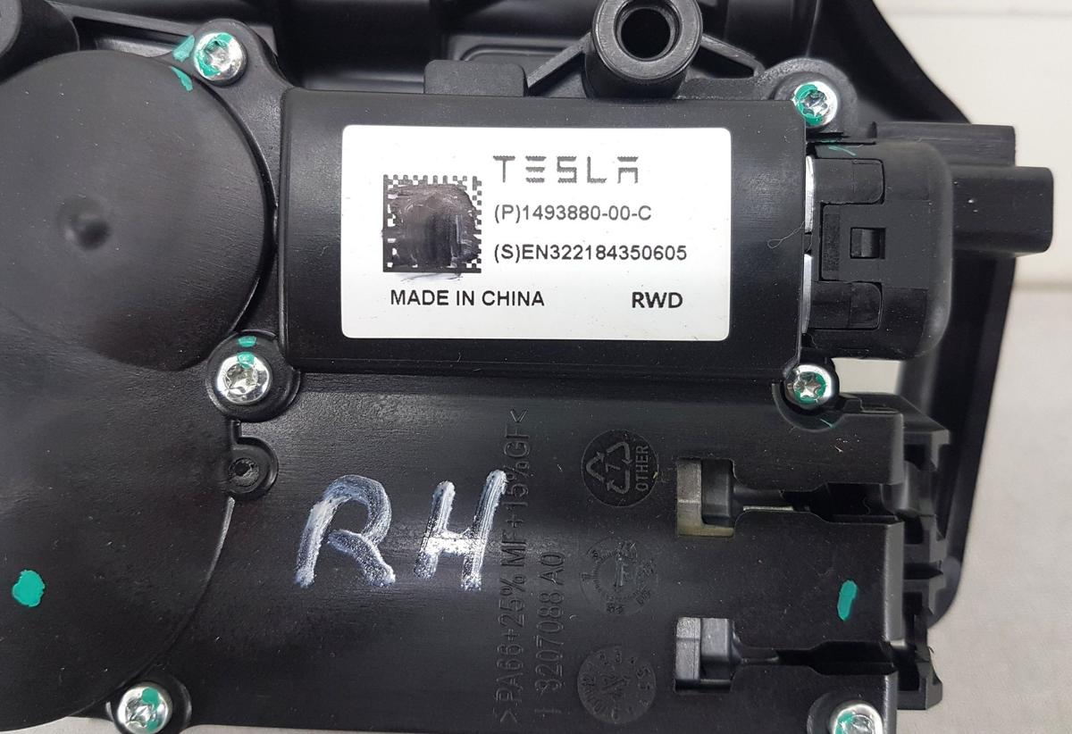 Tesla Model Y Stellmotor f&uuml;r R&uuml;cksitzverriegelung Bj2022 1493880-00-C