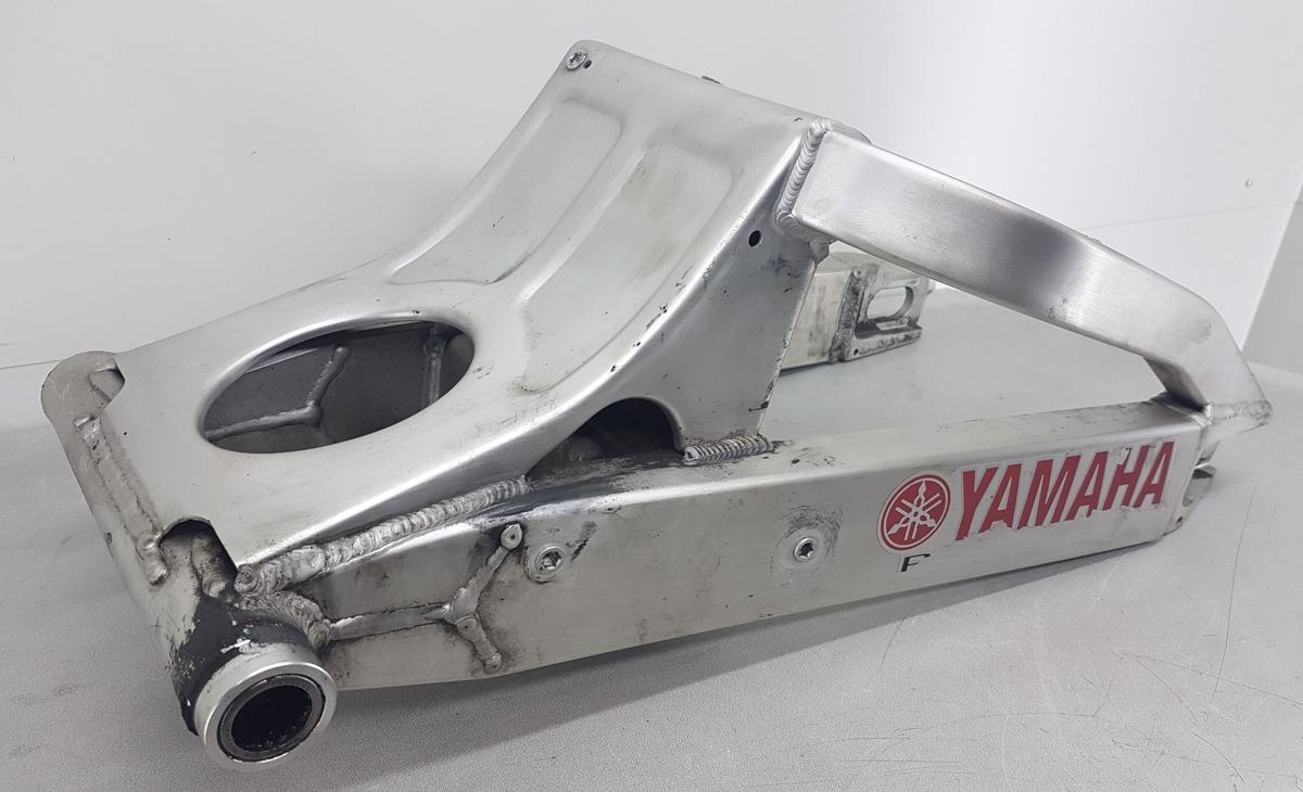 Yamaha YZF R6 RJ03 Schwinge Hinterradschwinge Bj2000 Schwingarm hinten