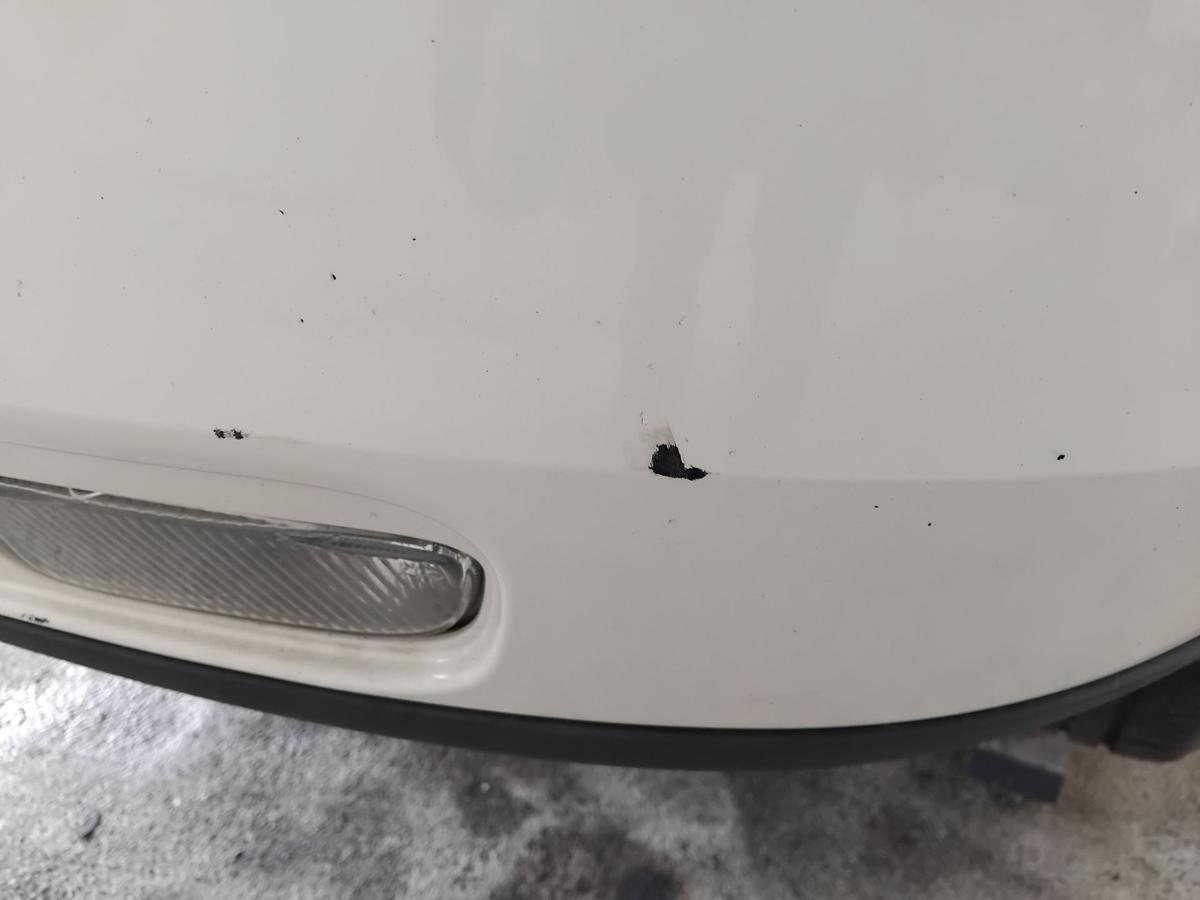 Volvo V70 II original Sto&szlig;f&auml;nger Sto&szlig;stange vorn weiss White Solid BJ2002