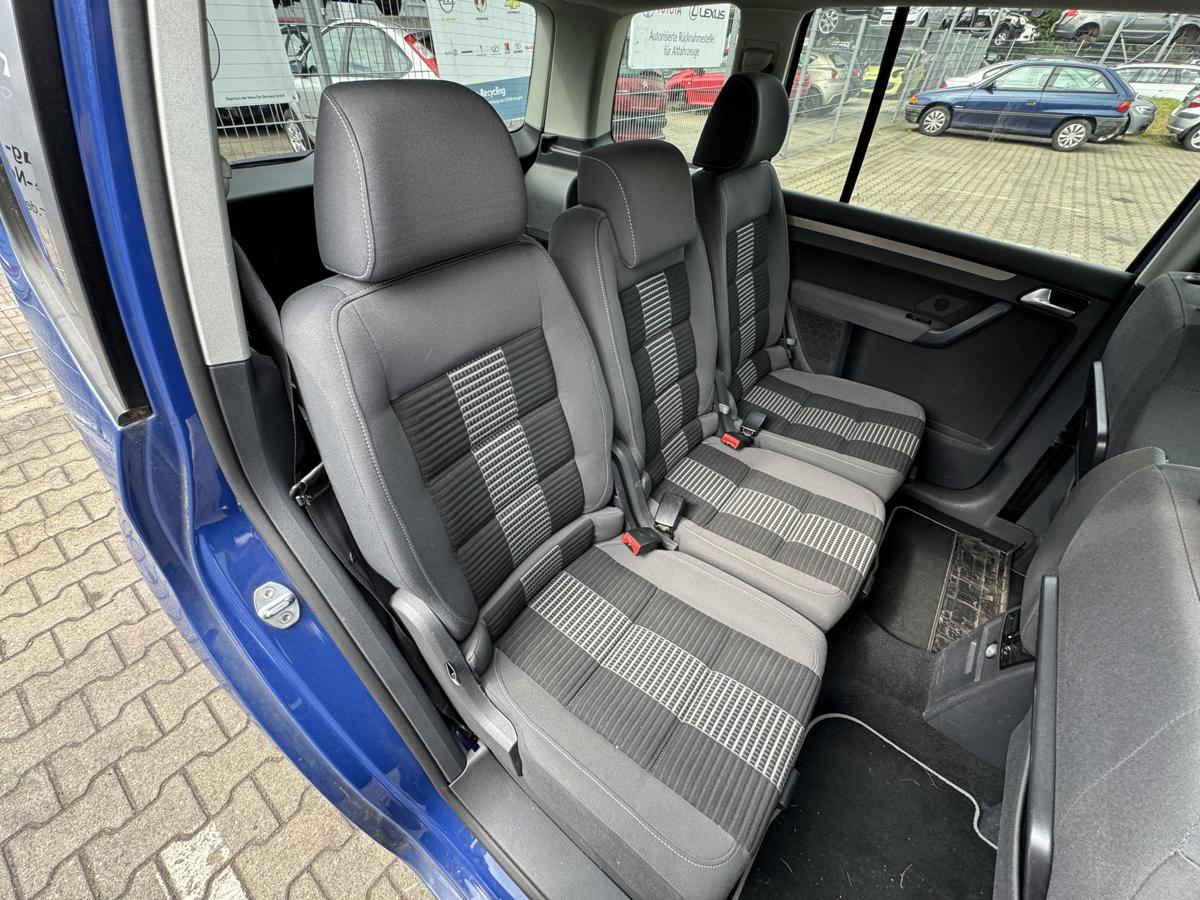 VW Touran 1T original Einzelsitz Mitte rechts Stoff Grau/Schwarz Bj.2008