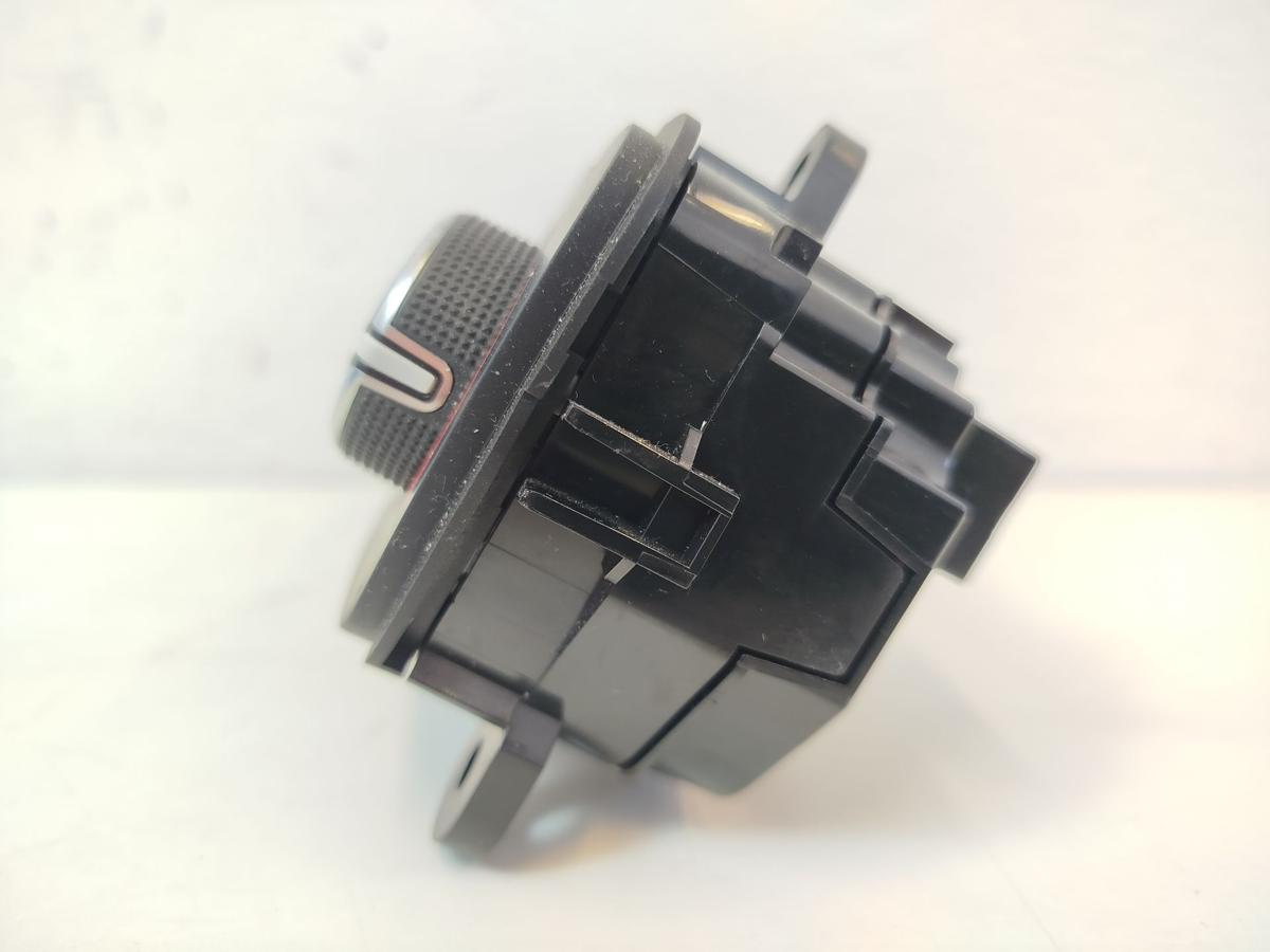 Ford Focus DYB CEW Turnier Klimabedienteil manuelle Klima und OHNE Sitzheizung