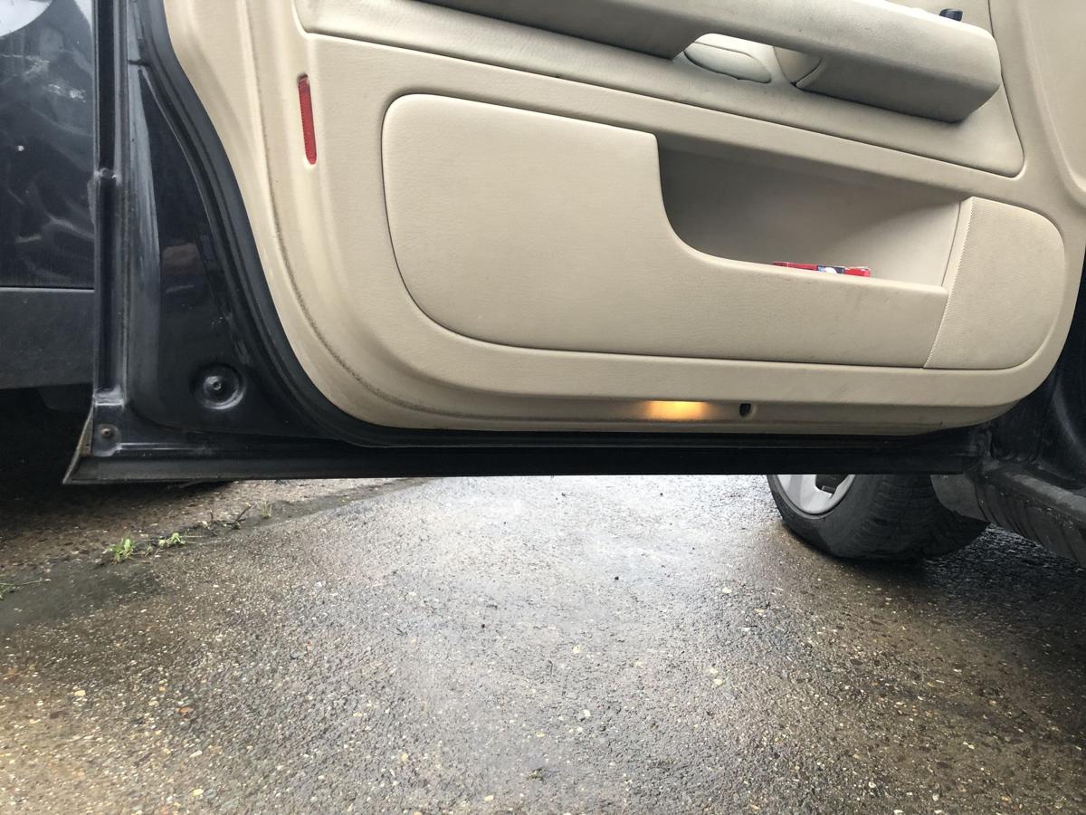 Audi A4 8E B6 Limo Tür vorne links Fahrertür Rohbau LZ9W Ebonyschwarz