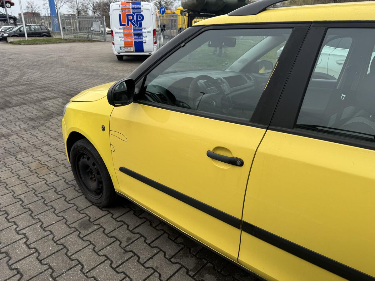 Skoda Fabia 2 original T&uuml;r vorn links LF1F Gelb Rohbau Bj.2009