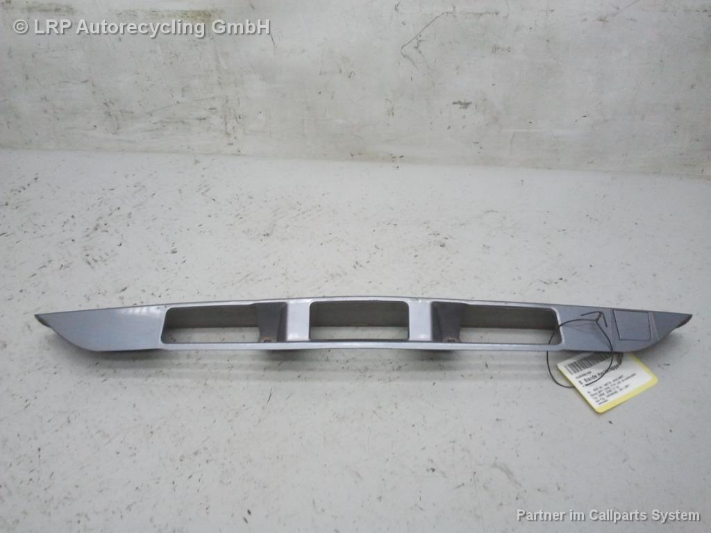 Mazda MPV LW BJ2003 Blende Leiste Heckklappe LC6250811