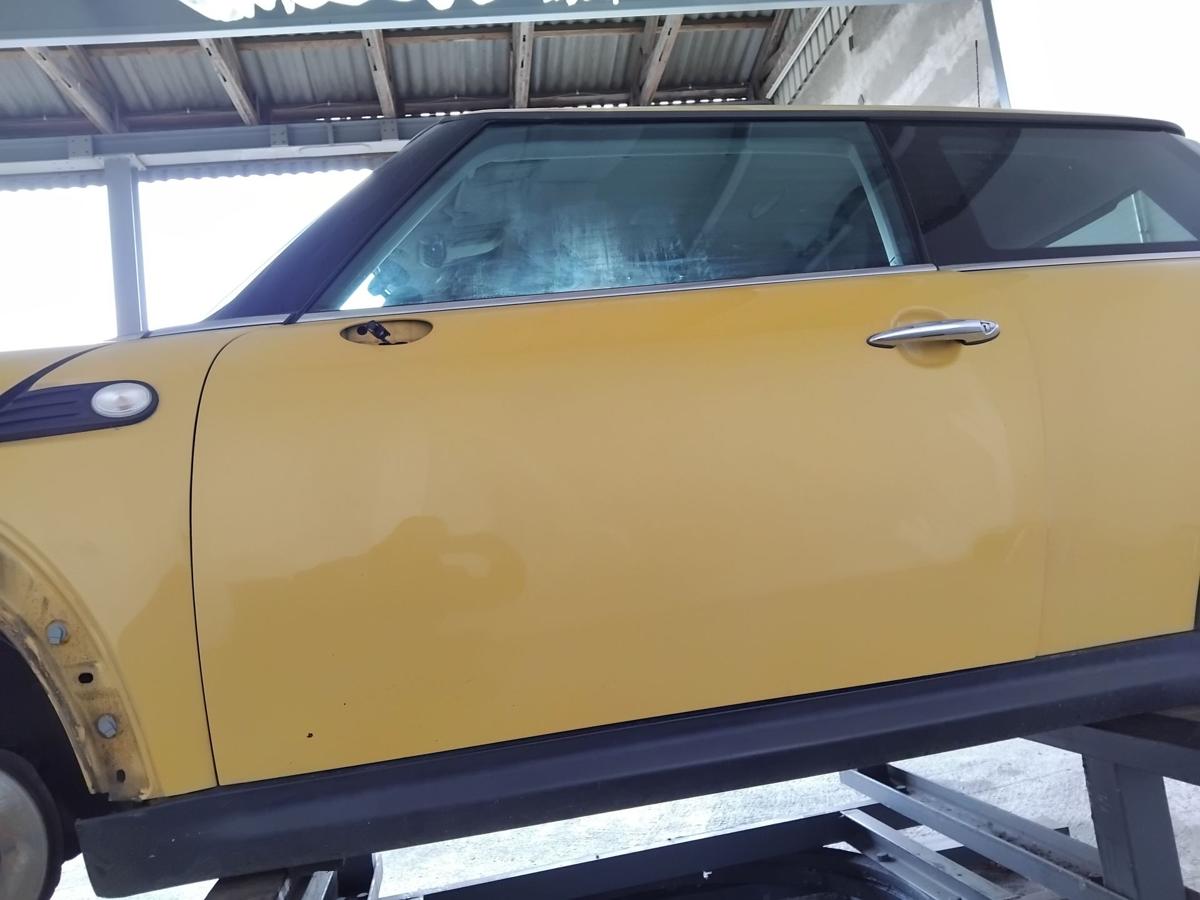 Mini II R56 One T&uuml;r vorn links Fahrert&uuml;r A58 Mellow Yellow BJ2008 3-t&uuml;rig