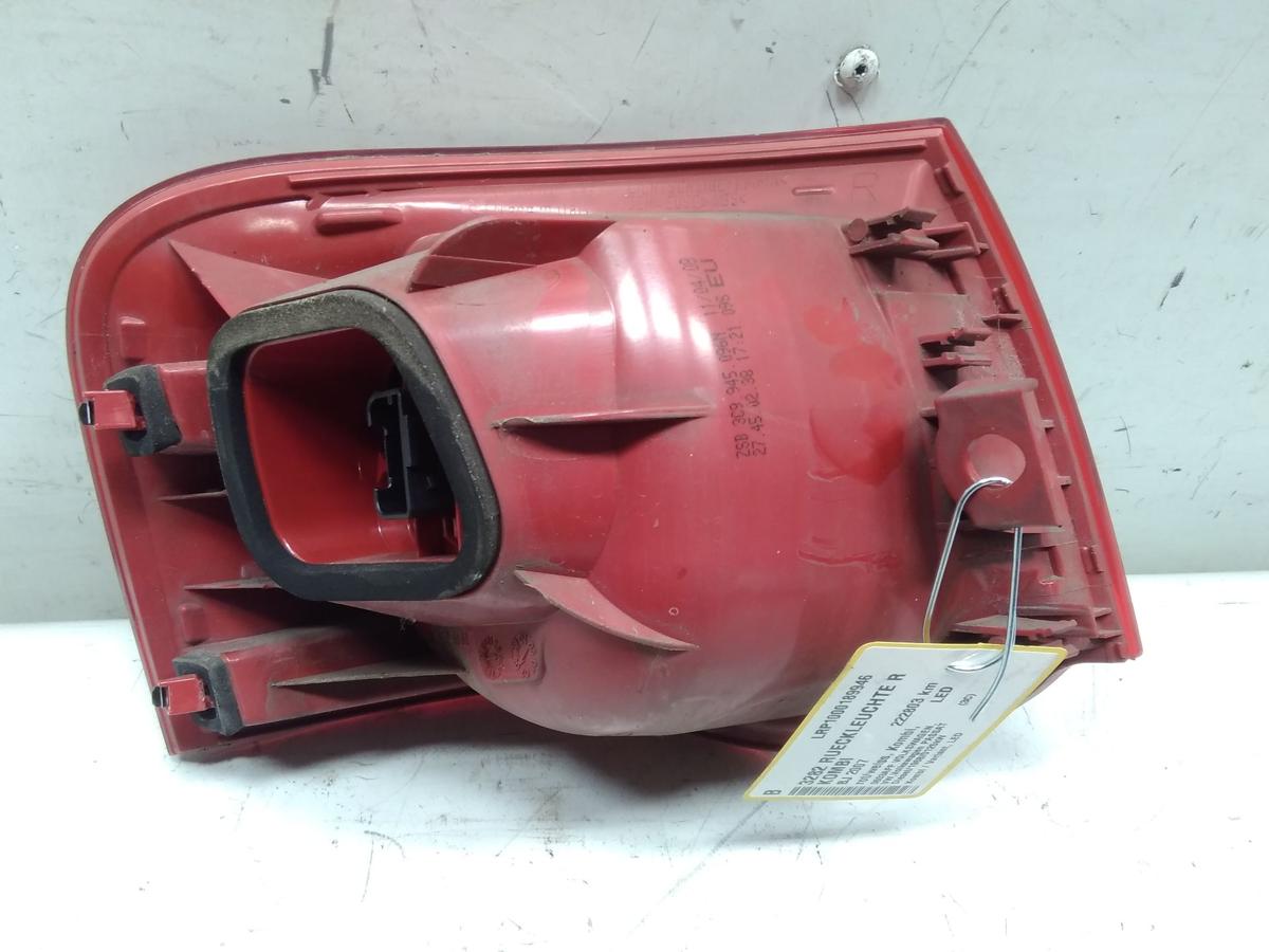 VW Passat 3C Variant original R&uuml;ckleuchte Schlussleuchte rechts aussen BJ2007