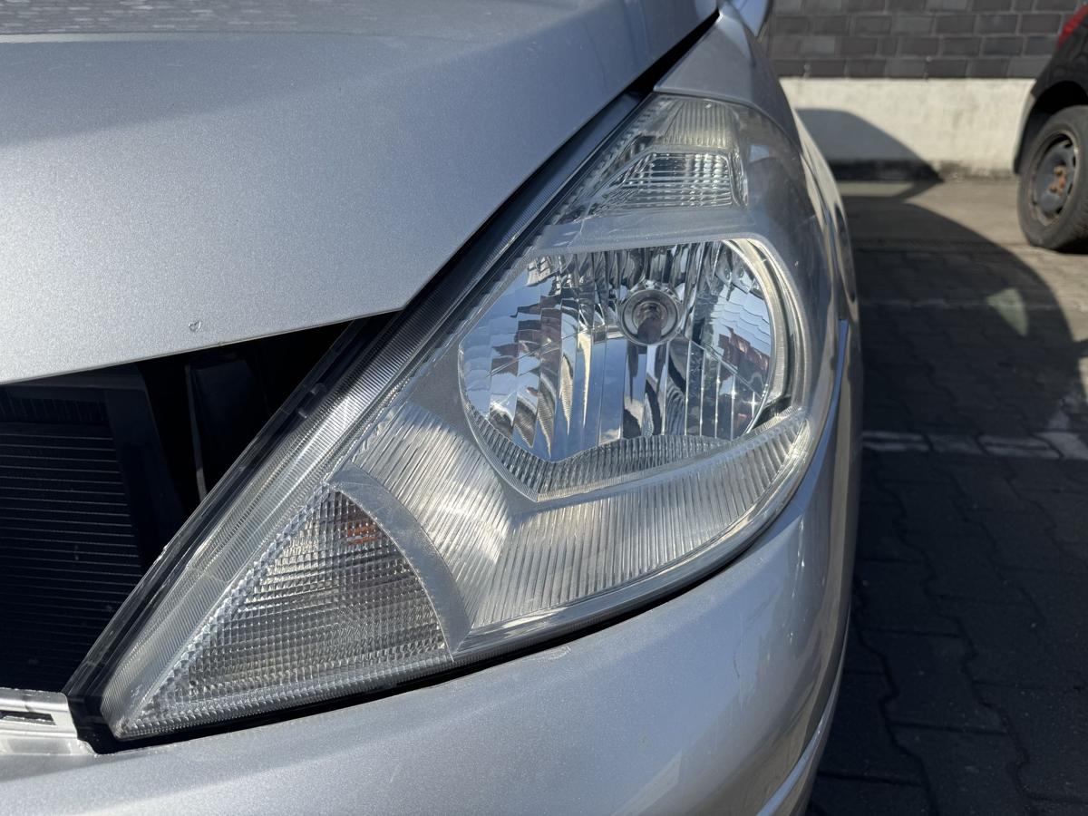 Nissan Tiida original Scheinwerfer vorn links Halogen Bj.2009