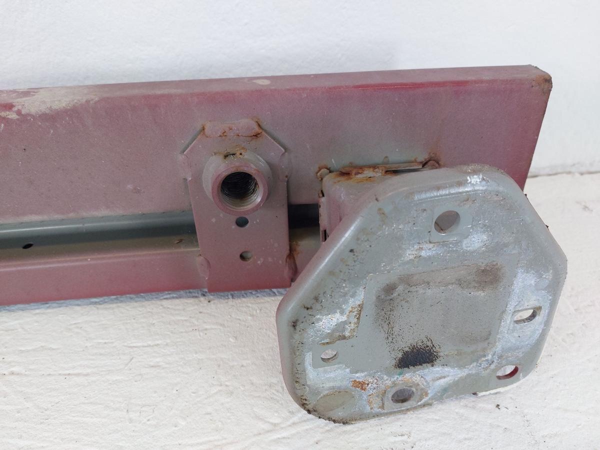 Nissan Qashqai J11 Tr&auml;ger Sto&szlig;f&auml;nger Pralltr&auml;ger Sto&szlig;f&auml;ngertr&auml;ger hinten