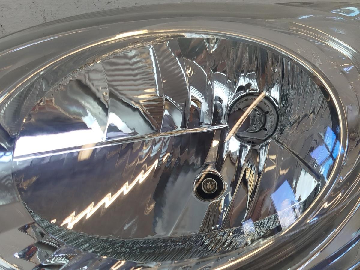 Peugeot 107 Typ P Scheinwerfer links Hauptscheinwerfer Halogen Valeo OEM