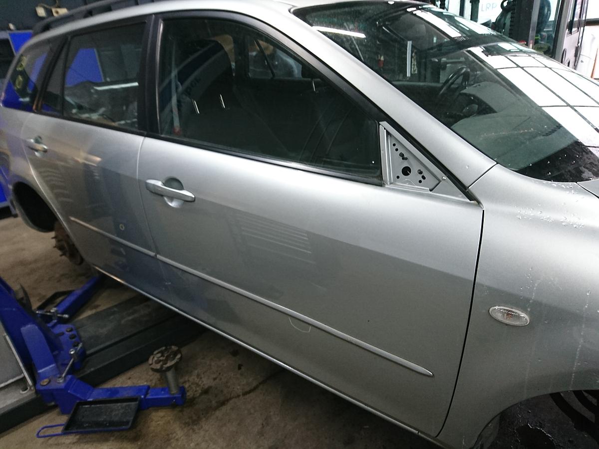 Mazda 6 Kombi orig Tür vorn rechts Beifahrertür 26A Platinsilber Bj 2007