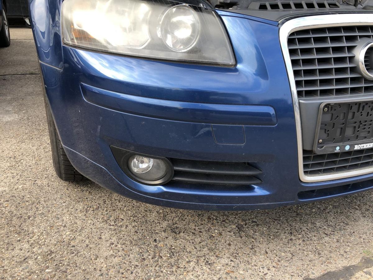 Audi A3 8P ab05 Sto&szlig;f&auml;nger vorn Frontsch&uuml;rze mit Nebel Singleframe LZ5C blau