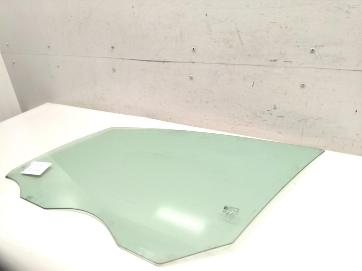 Opel Meriva B original T&uuml;rscheibe vorn links gr&uuml;ncolor BJ2010