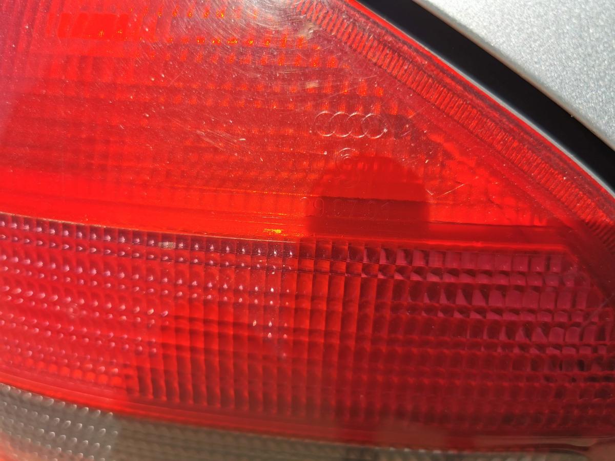Audi A3 8L Rückleuchte Schlussleuchte hinten links OE 3 Türer bis Bj 2000
