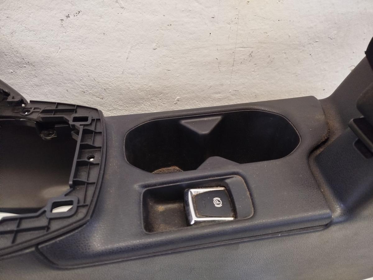 Nissan Leaf ZE1 40kWh Mittelkonsole Mitteltunnel Mittelarmlehne OEM