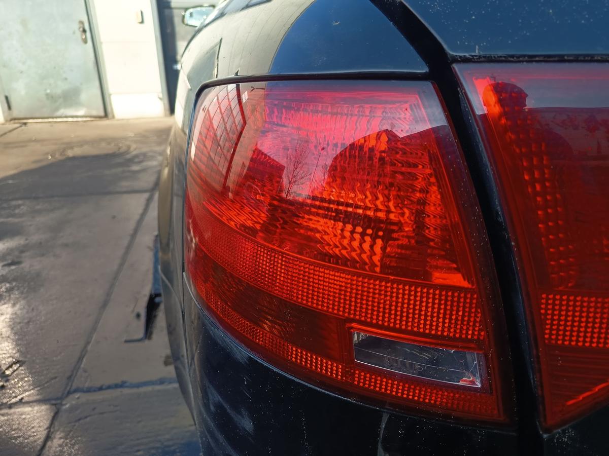 Audi A4 B7 Avant original R&uuml;ckleuchte links aussen Heck Schluss Licht Bj 2006