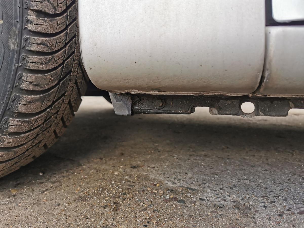 Peugeot 1007 K Kotflügel Fender Seitenwand vorn links EZR Aluminiumgrau Met OE