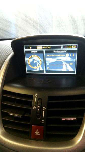 Peugeot 207 Bj.2007 original Navigations- bzw. Multifunktionsdisplay farbig 96633220XT