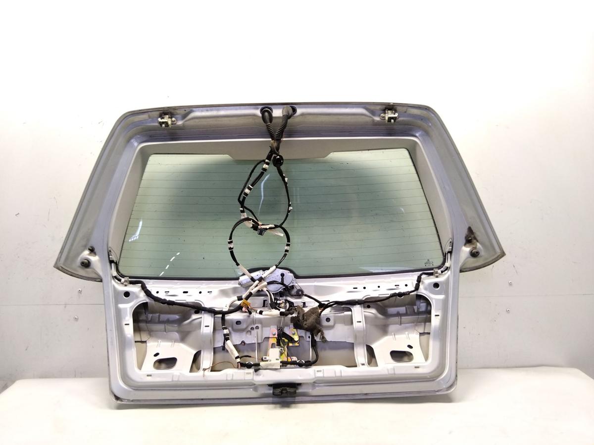 VW Bora Variant und Golf 4 Variant Heckklappe satinsilber mit Scheibe Bj.1999