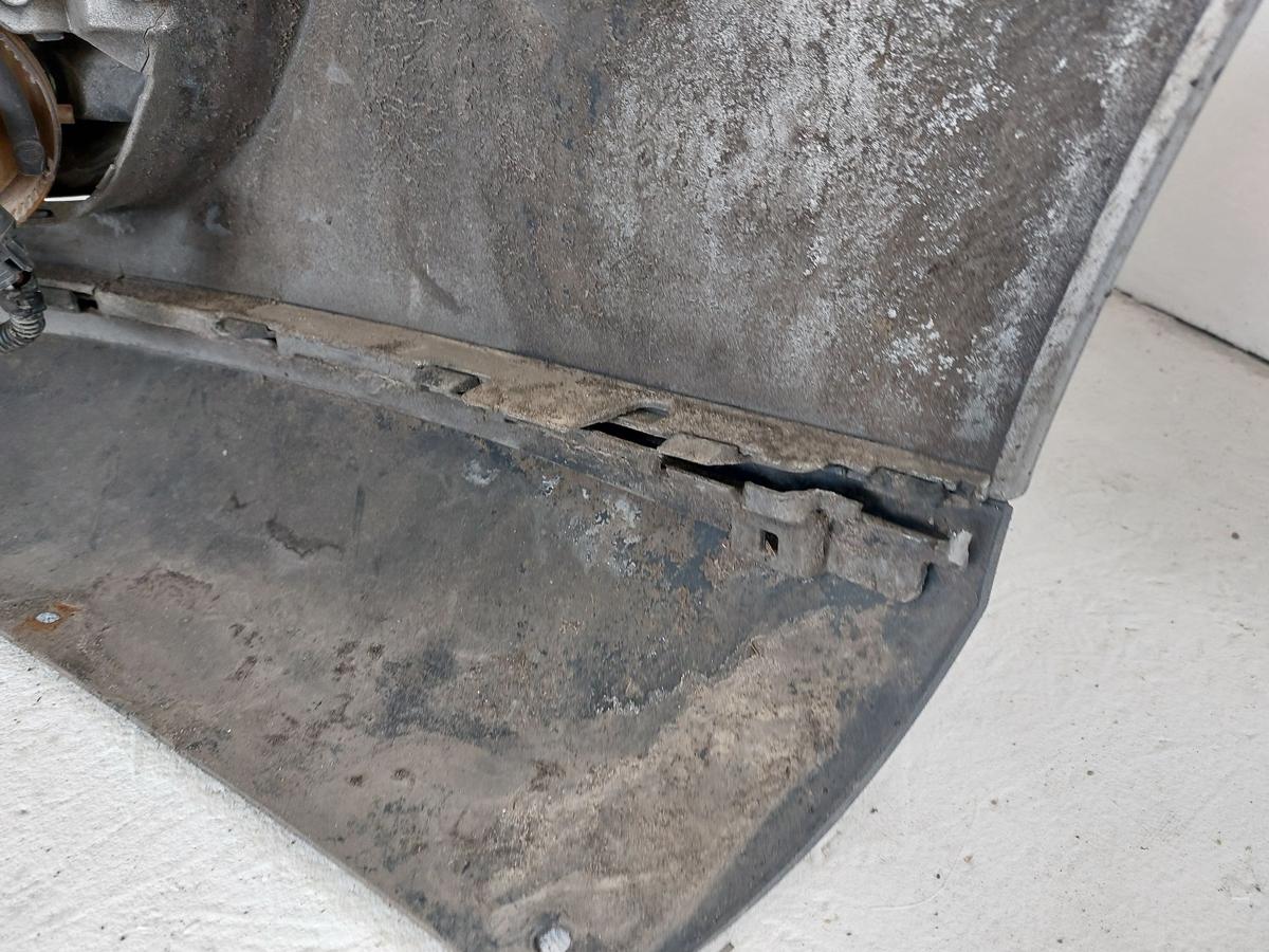 VW Passat 3C B6 Sto&szlig;f&auml;nger vorn Nebel SRA PDC LA7W Reflexsilber Bilder beachten