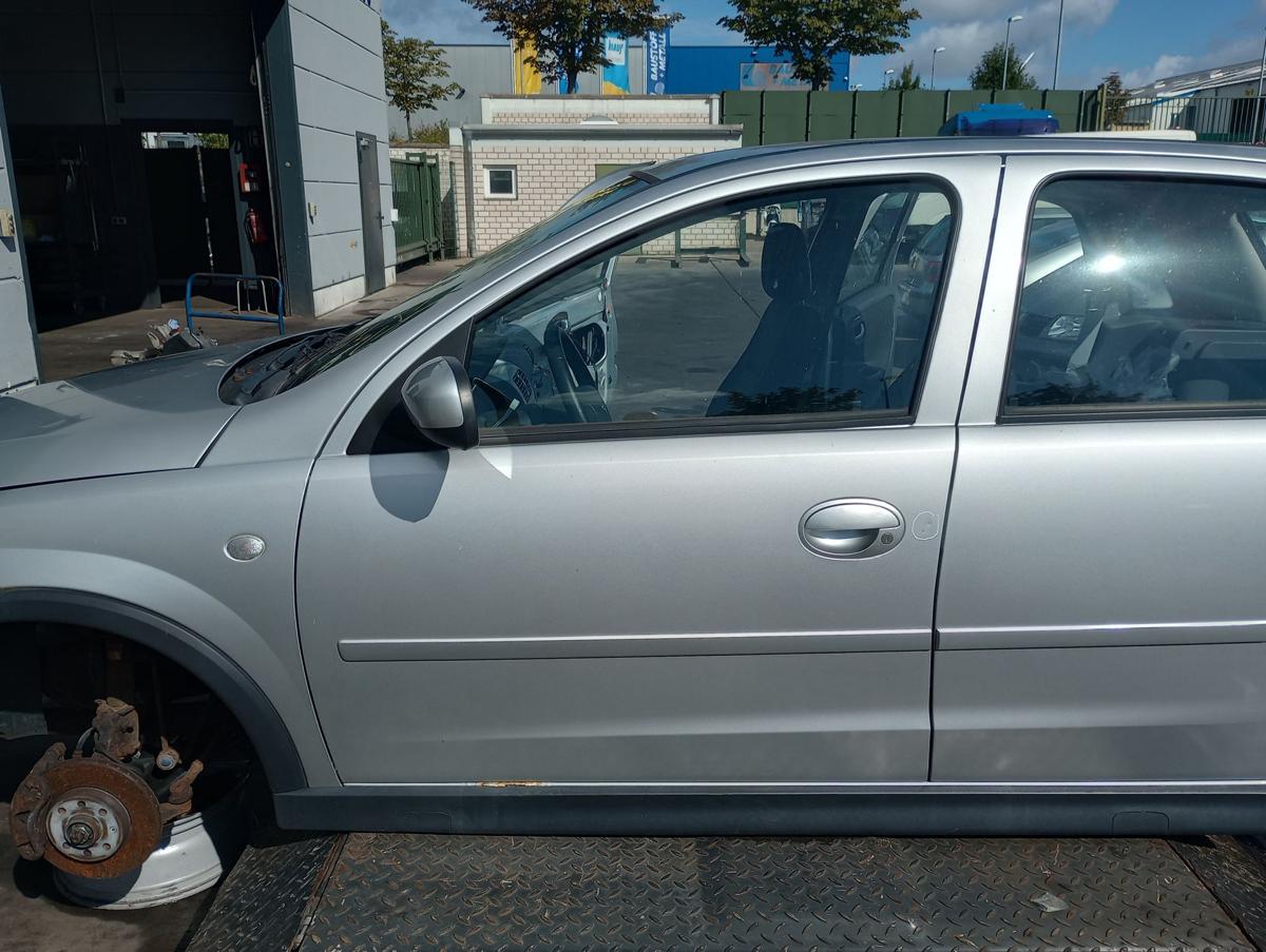 Opel Corsa C original Tür vorn links Fahrer (Roh) Z157 Starsilber Bj 2006