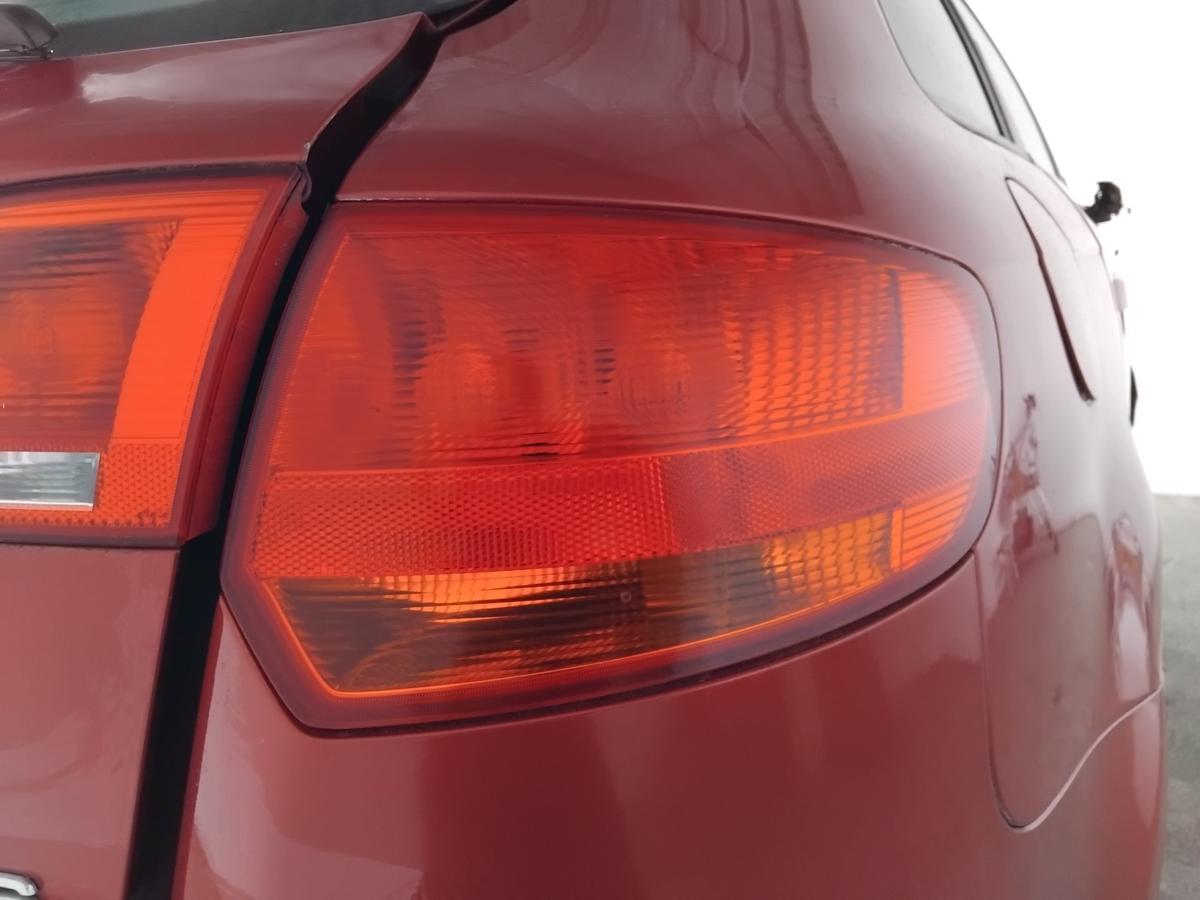 Audi A3 8P Sportback orig R&uuml;ckleuchte Heckleuchte rechts aussen 5-T&uuml;rer BJ2007