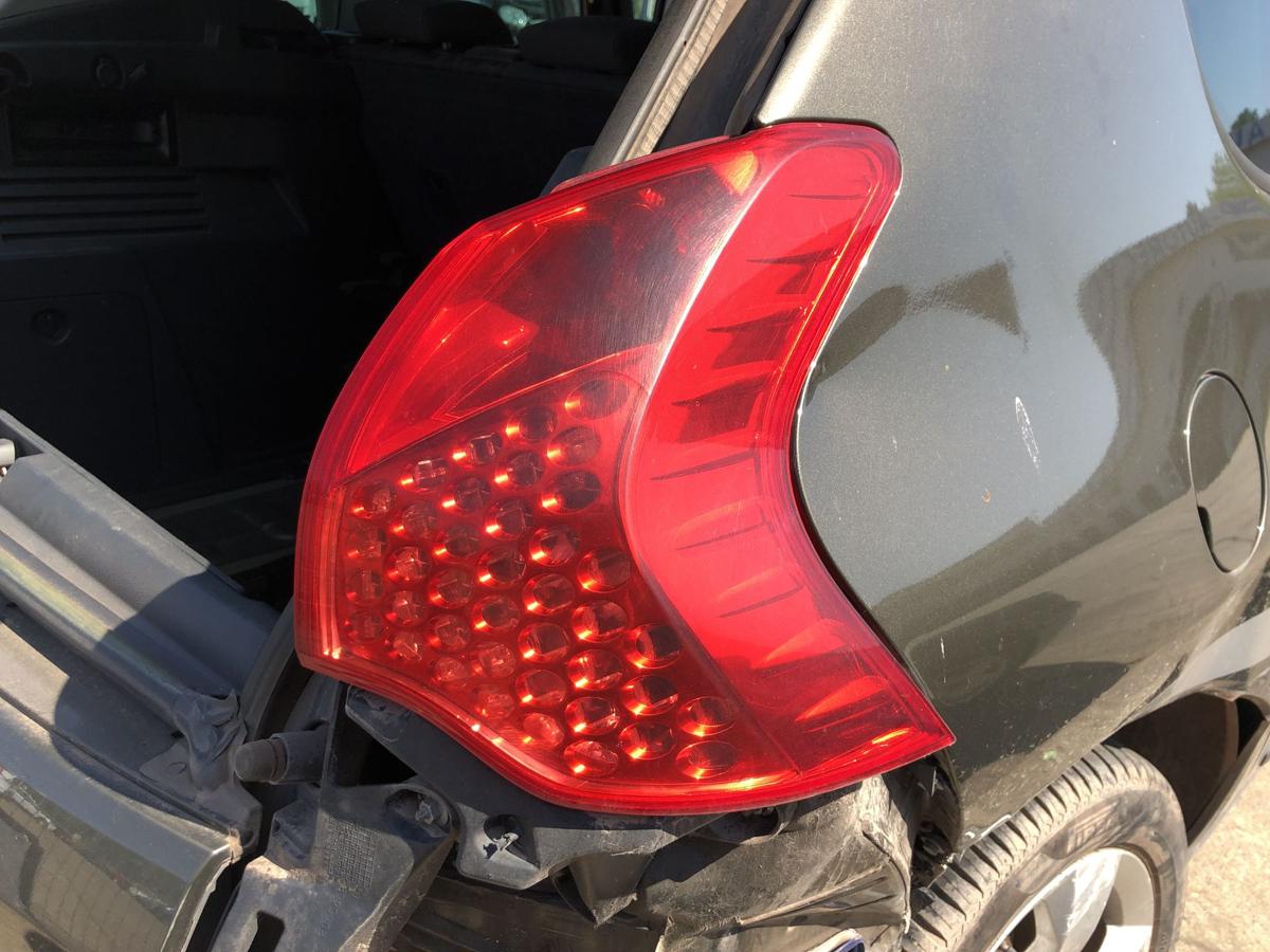 Peugeot 3008 I Typ 0U Rückleuchte außen rechts Rücklicht Heckleuchte