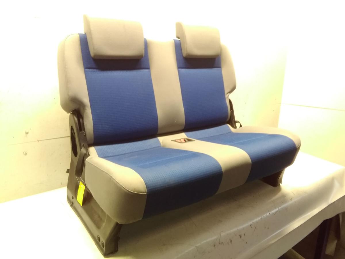 VW Caddy 2K R&uuml;cksitzbank 2er 2. R&uuml;cksitzreihe Kofferraum Bj.2008