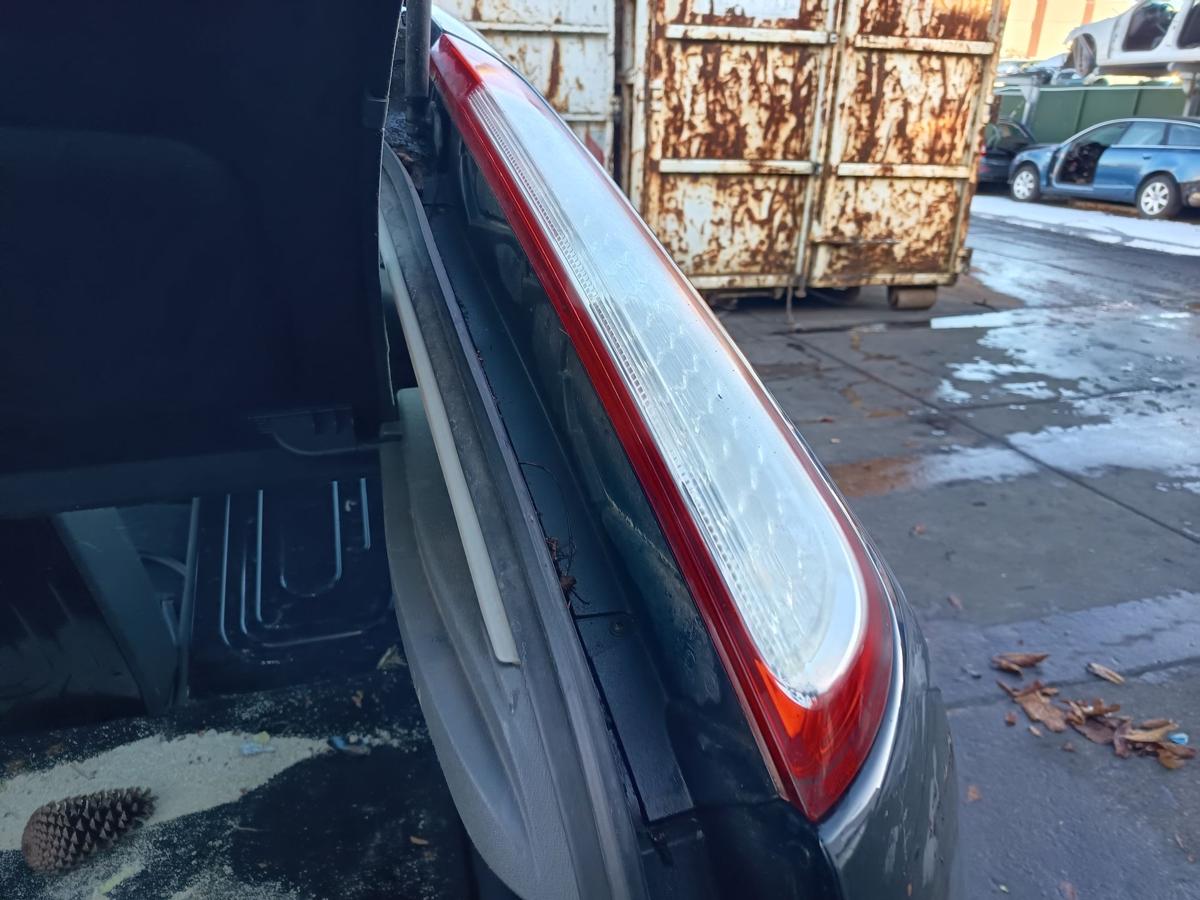 Ford Focus II original R&uuml;ckleuchte rechts Heck/Schluss/Licht Bj 2008