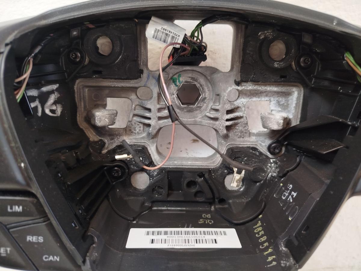 Ford Focus DYB CEW Turnier Lederlenkrad Lenkrad Leder 3 Speichen Mufu OEM