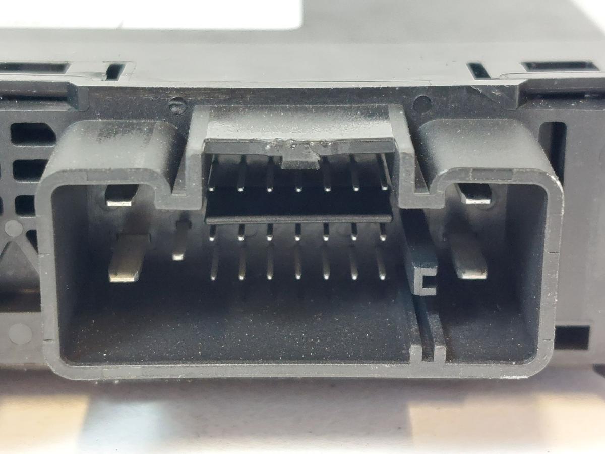 NIO EL6 Elektro SUV T&uuml;rsteuerger&auml;t hinten rechts Steuerteil Fondt&uuml;r