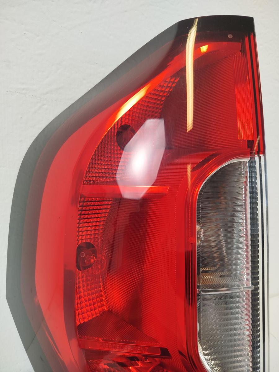 Mercedes Citan W420 Rückleuchte links Rücklicht Heckleuchte Rückschienwerfer