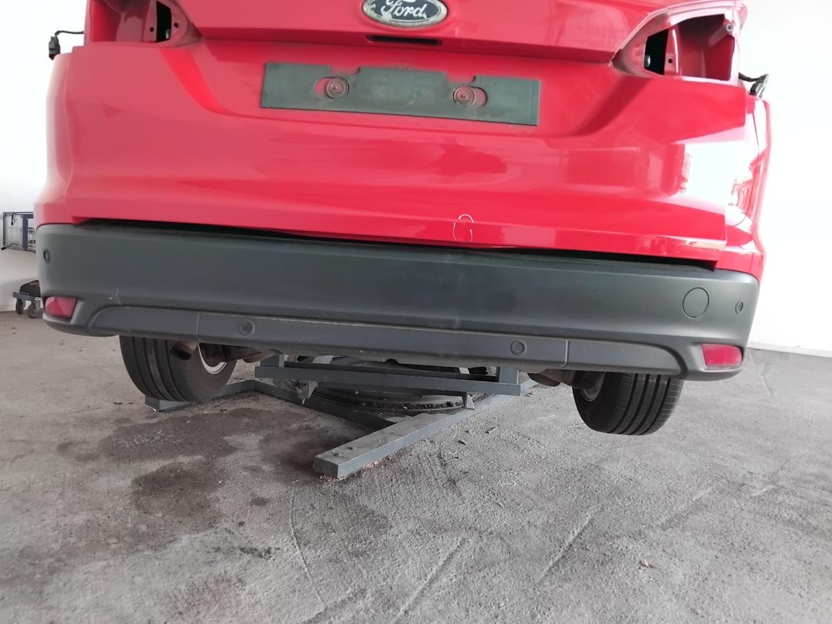 Ford Focus 3 DYB Turnier orig Sto&szlig;f&auml;nger Sto&szlig;stange hinten PDC racerot BJ2013