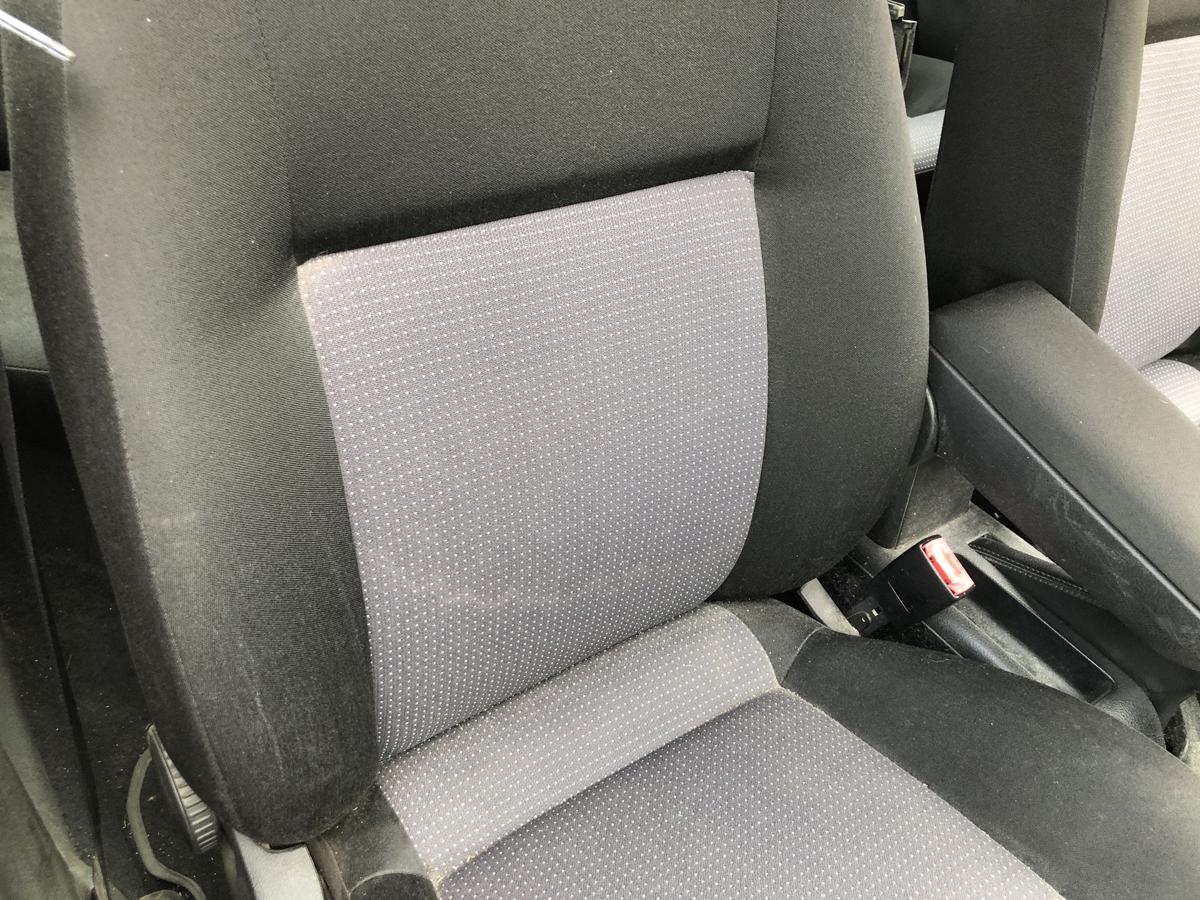 VW Bora 1J Golf 4 Special SItz vorn rechts Beifahrersitz Stoff mit Heizung