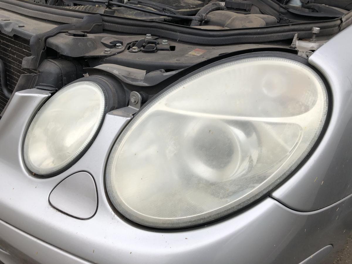 Mercedes W211 E Klasse Scheinwerfer links Xenon Frontscheinwerfer Trüb bis06