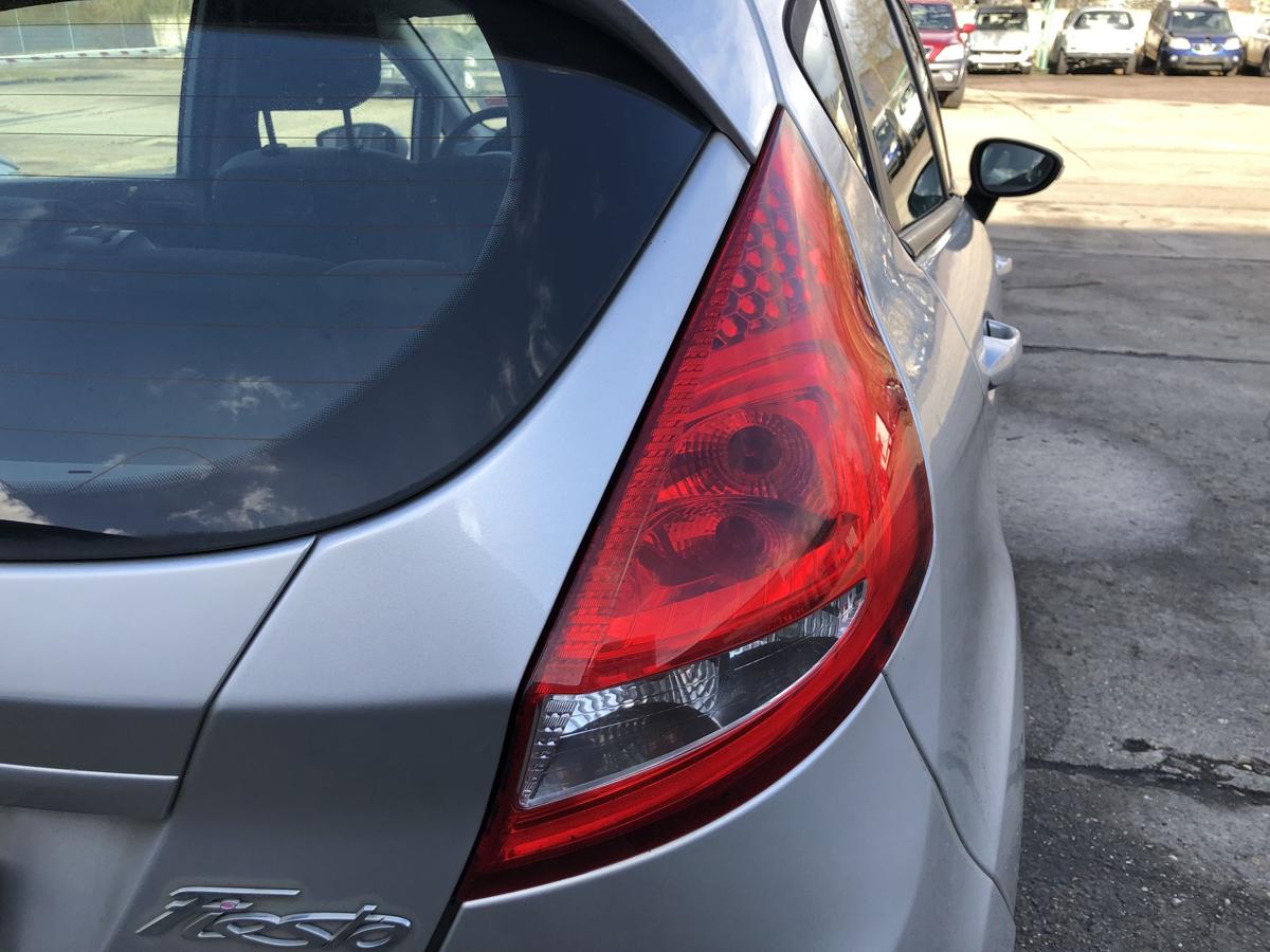 Ford Fiesta JA8 2AJ R&uuml;ckleuchte rechts R&uuml;cklicht R&uuml;ckscheinwerfer