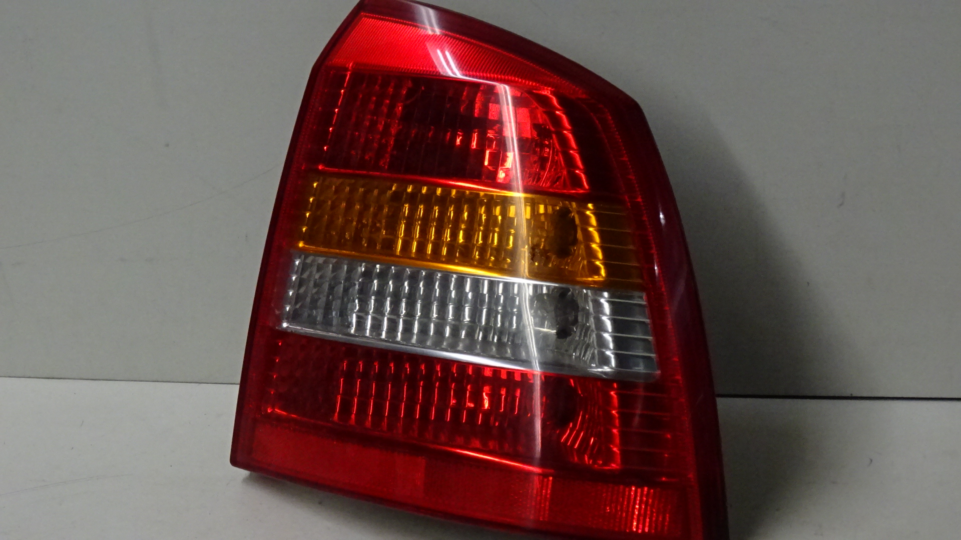 Opel Astra G Bj2002 Rückleuchte Rücklicht rechts 90521544 rot gelb 3 und 5 Türig